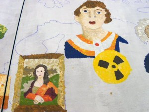 Marie Curie and Mona Lisa on the board