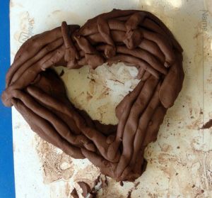 Clay-heart-with-musical-notes